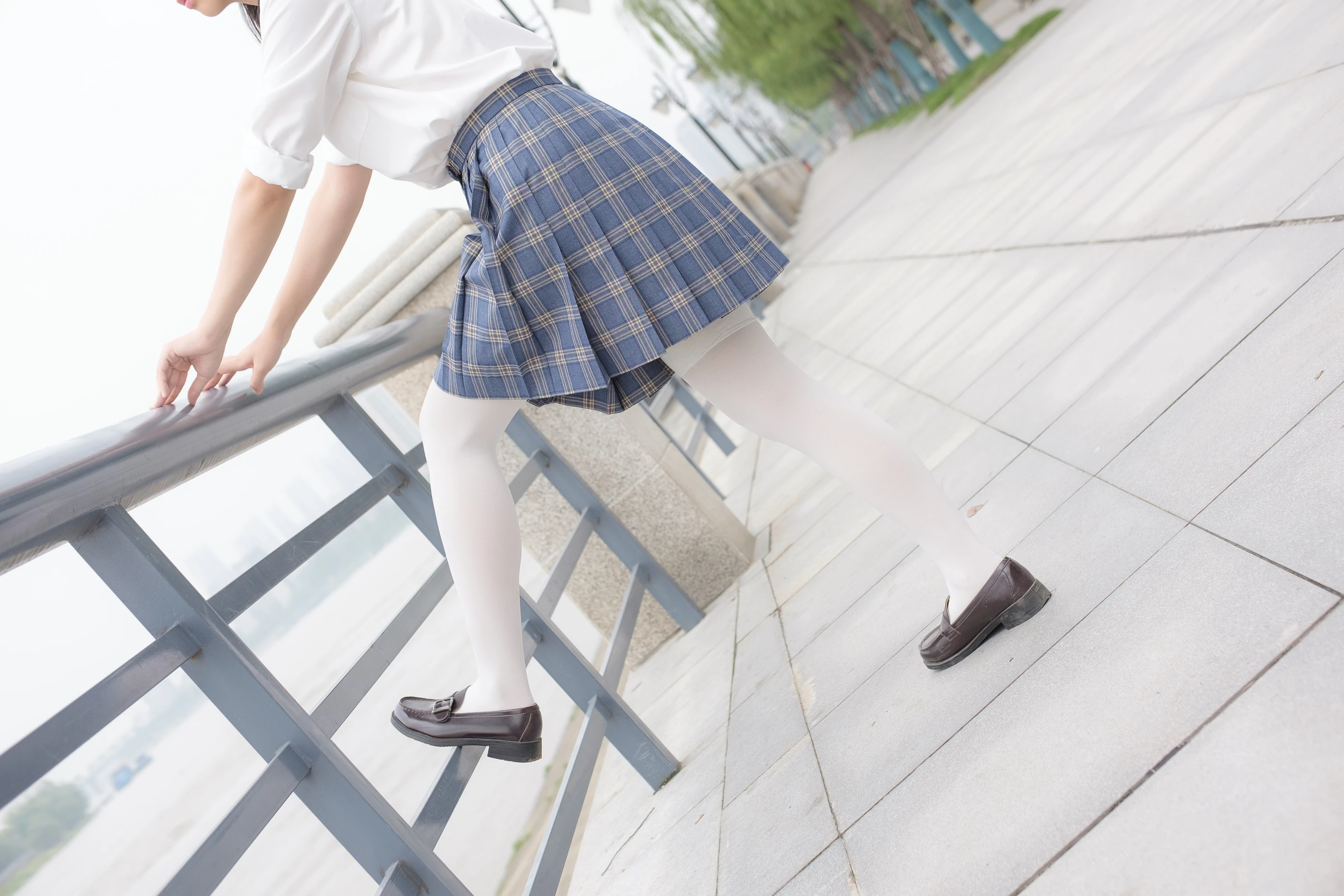 森萝财团 R15-039 [88P]插图